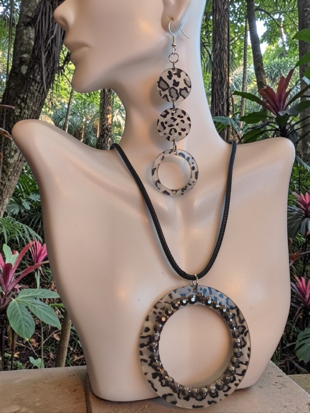 Leopard Accent Resin Circle Cord Necklace & Earrings Set